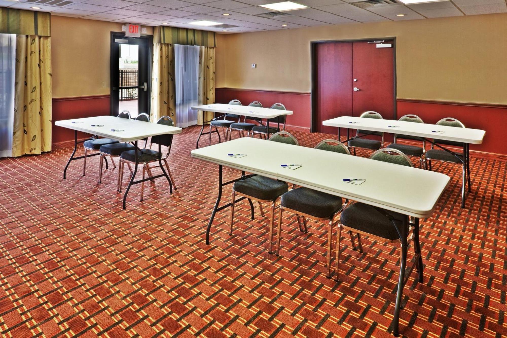 Holiday Inn Express & Suites Perry By Ihg Exterior foto